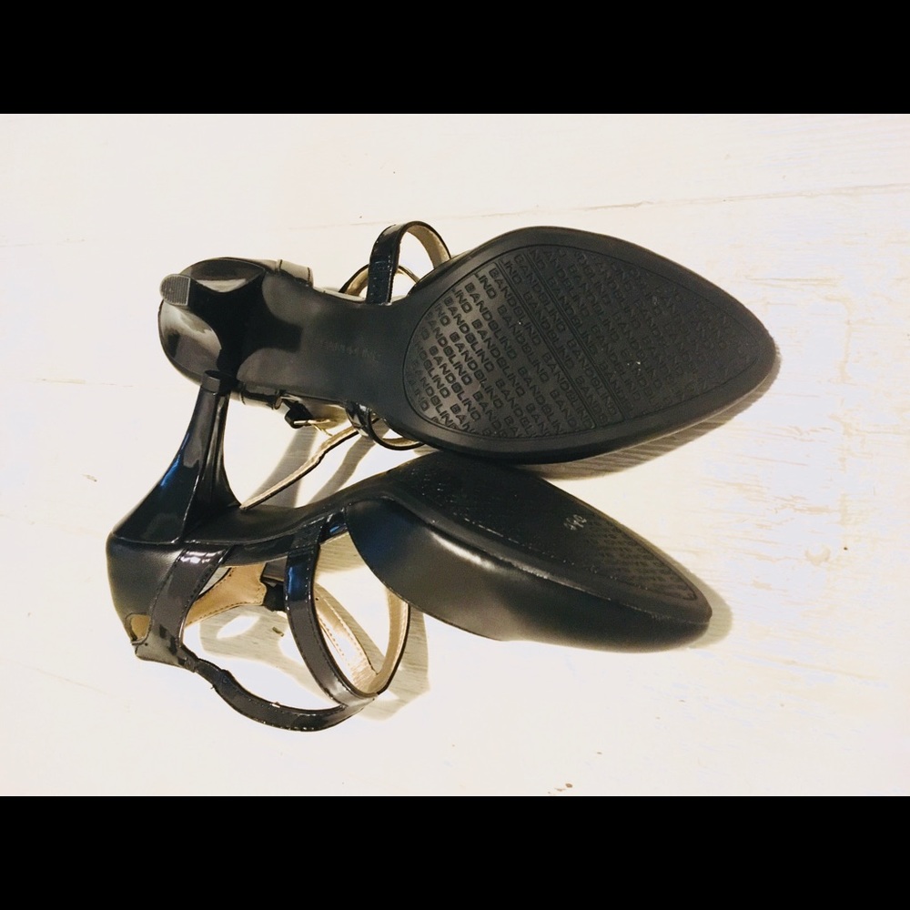 Sold. New Bandolino high heels - Picture 4 of 4